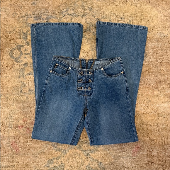 EUC RARE Vintage Low Rise Flare Mudd Jeans w/ Detail Clip Front and Zipper Back - Picture 1 of 4